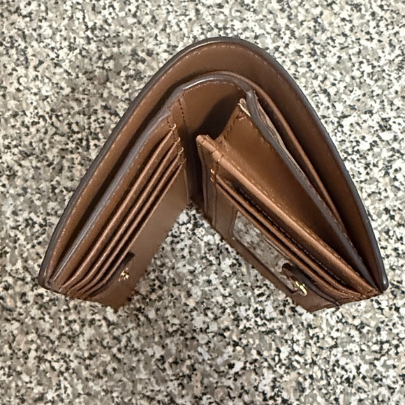 Michael Kors Cream Monogram Wallet - Picture 4 of 5